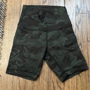 Lululemon 6” wunder under camo short